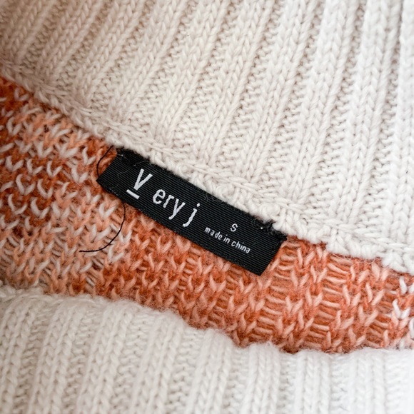 ❌SOLD❌VERY J-Leopard Mock Neck Sweater - Picture 5 of 6